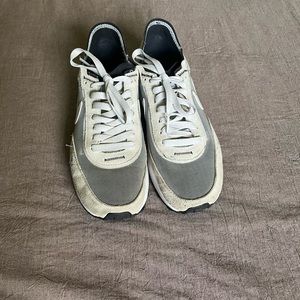 🌿Spring Sneaker Clean out 🌼 Women’s Nike Waffle One Sneaker